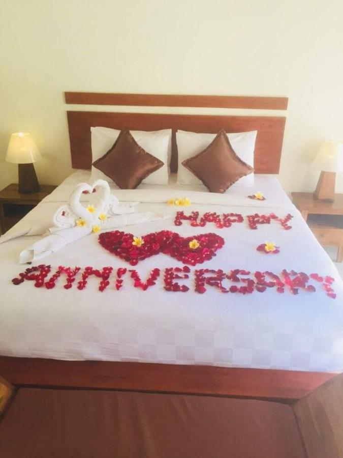 The Tinsi Hotel Toyapakeh ภายนอก รูปภาพ