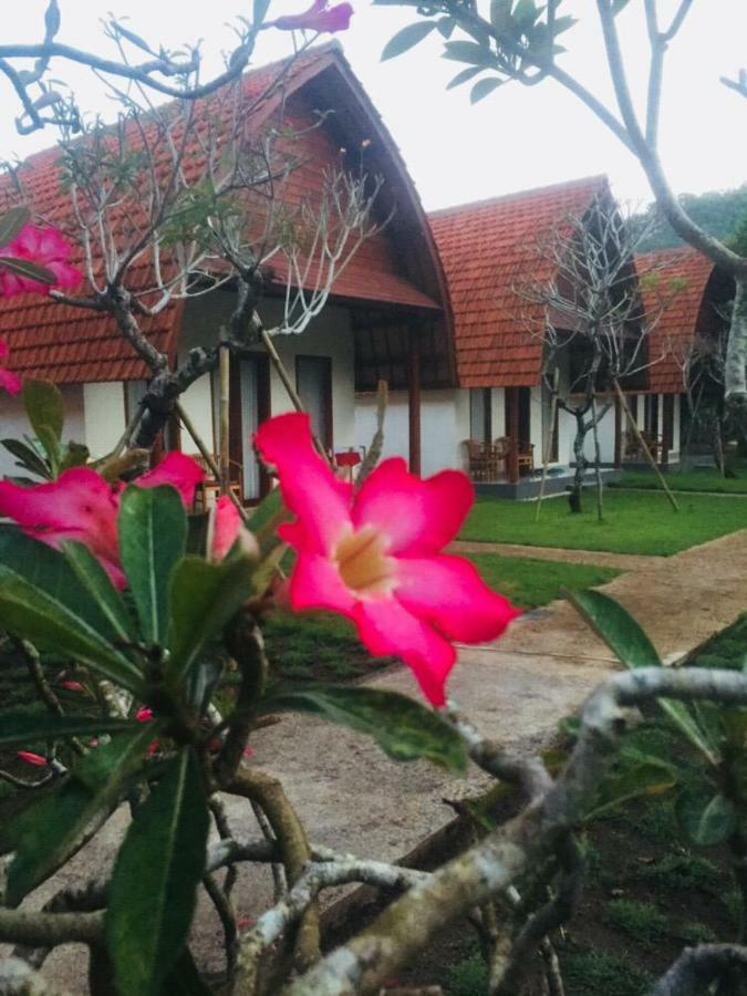 The Tinsi Hotel Toyapakeh ภายนอก รูปภาพ